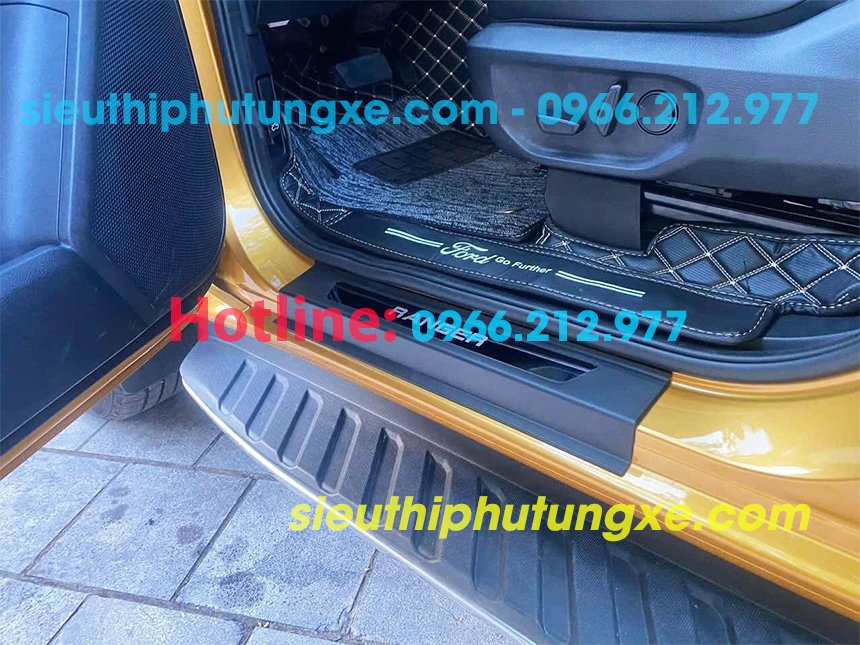 Ốp bậc cửa xe Ford Ranger