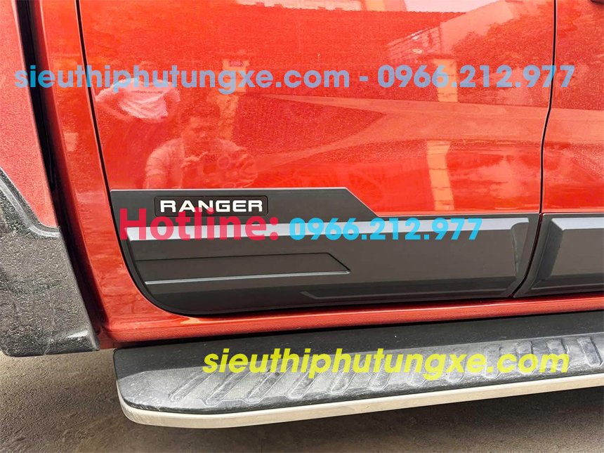 Ốp sườn xe Ford Ranger