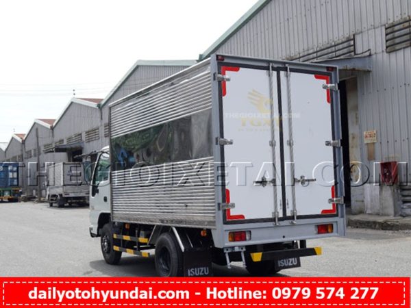 xe-tai-isuzu-qkr77fe4-2t4-thung-kin-h544-600x450 xe-tai-isuzu-qkr77fe4-2t4-thung-kin-h544-600x450
