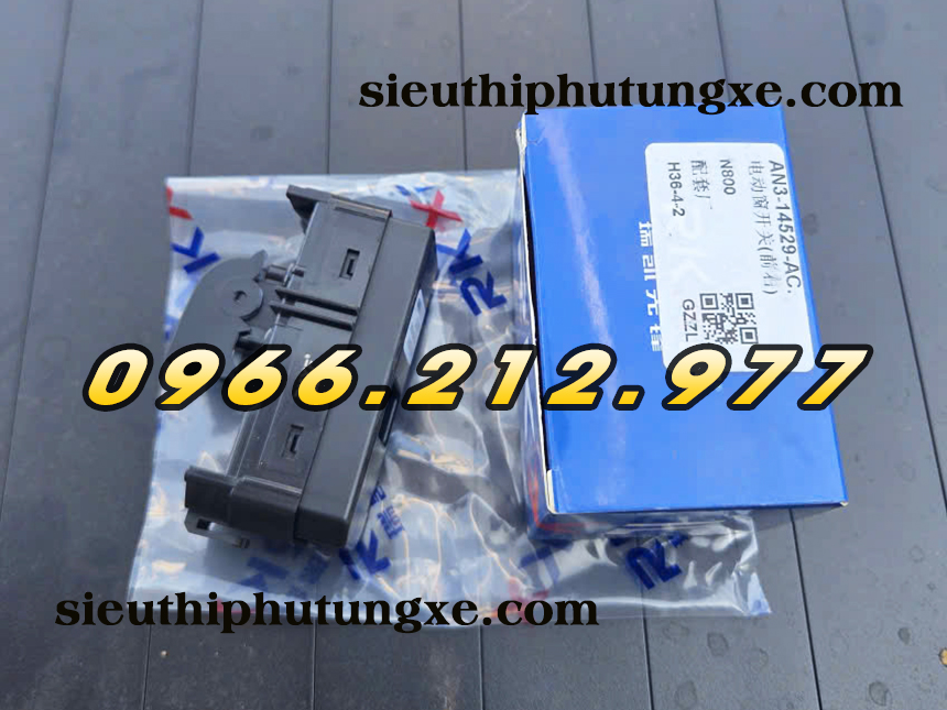 Công tắc bấm kính bên phụ xe tải Đô Thành IZ65 IZ350