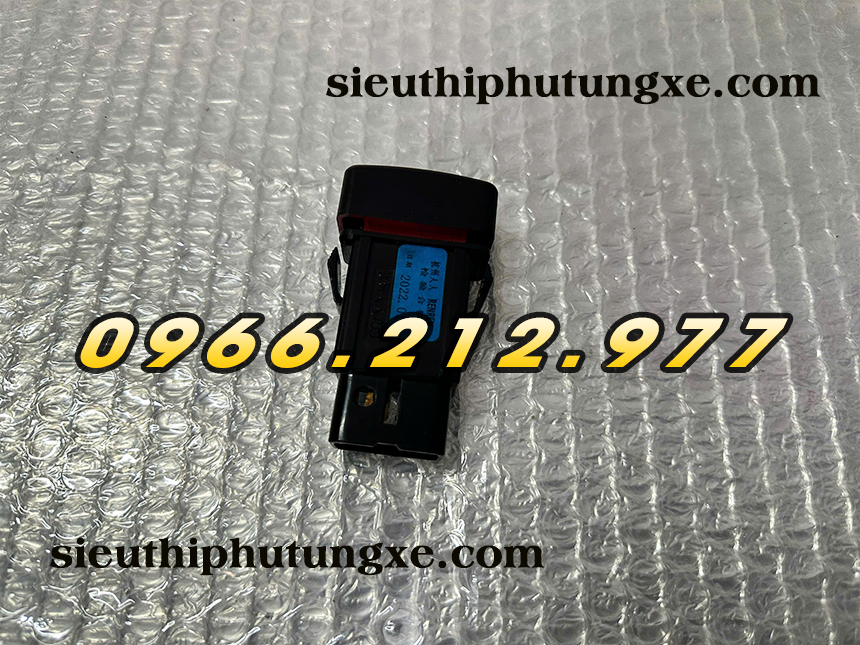 Công tắc báo nguy xe tải Đô Thành IZ49 IZ65